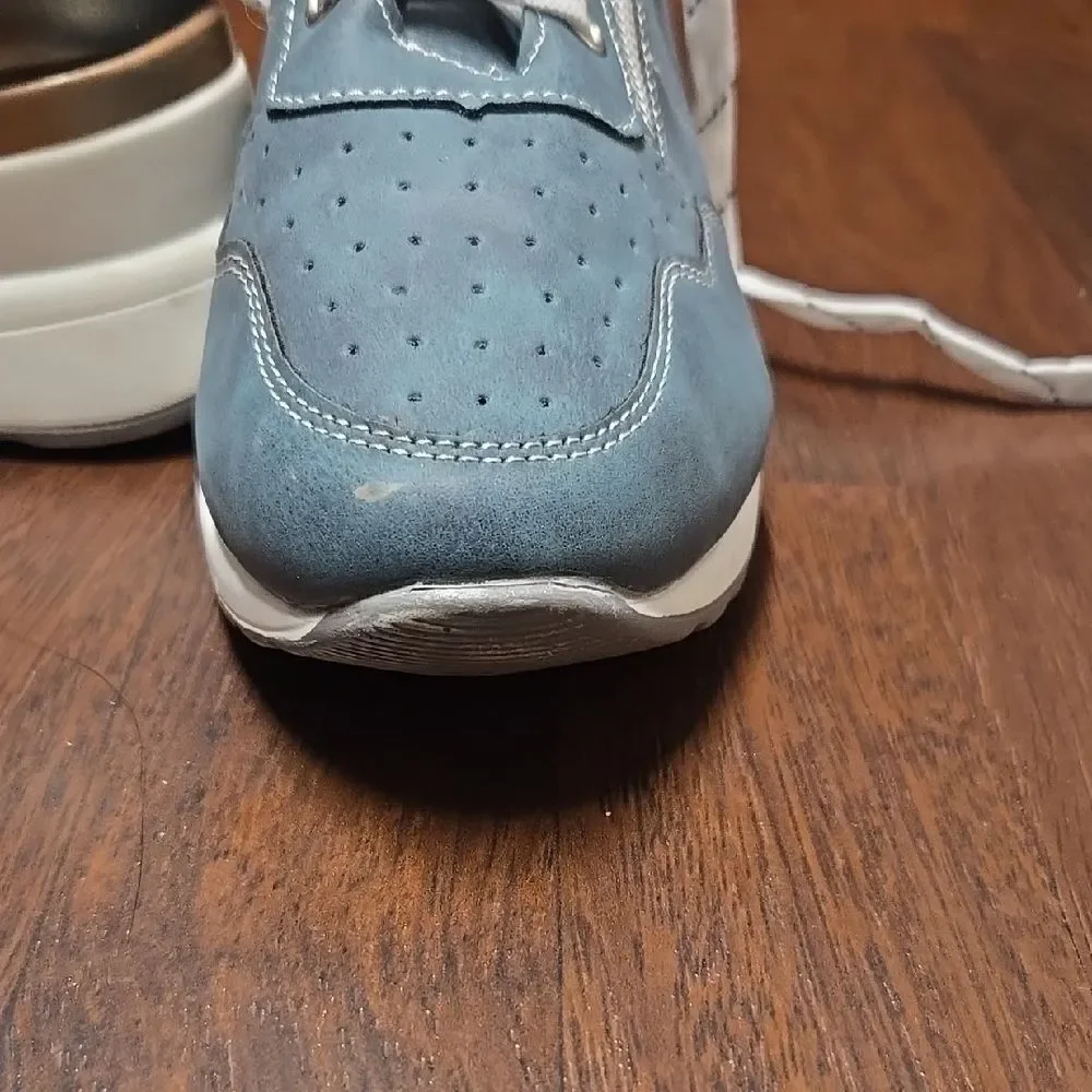 N/A trendy blue